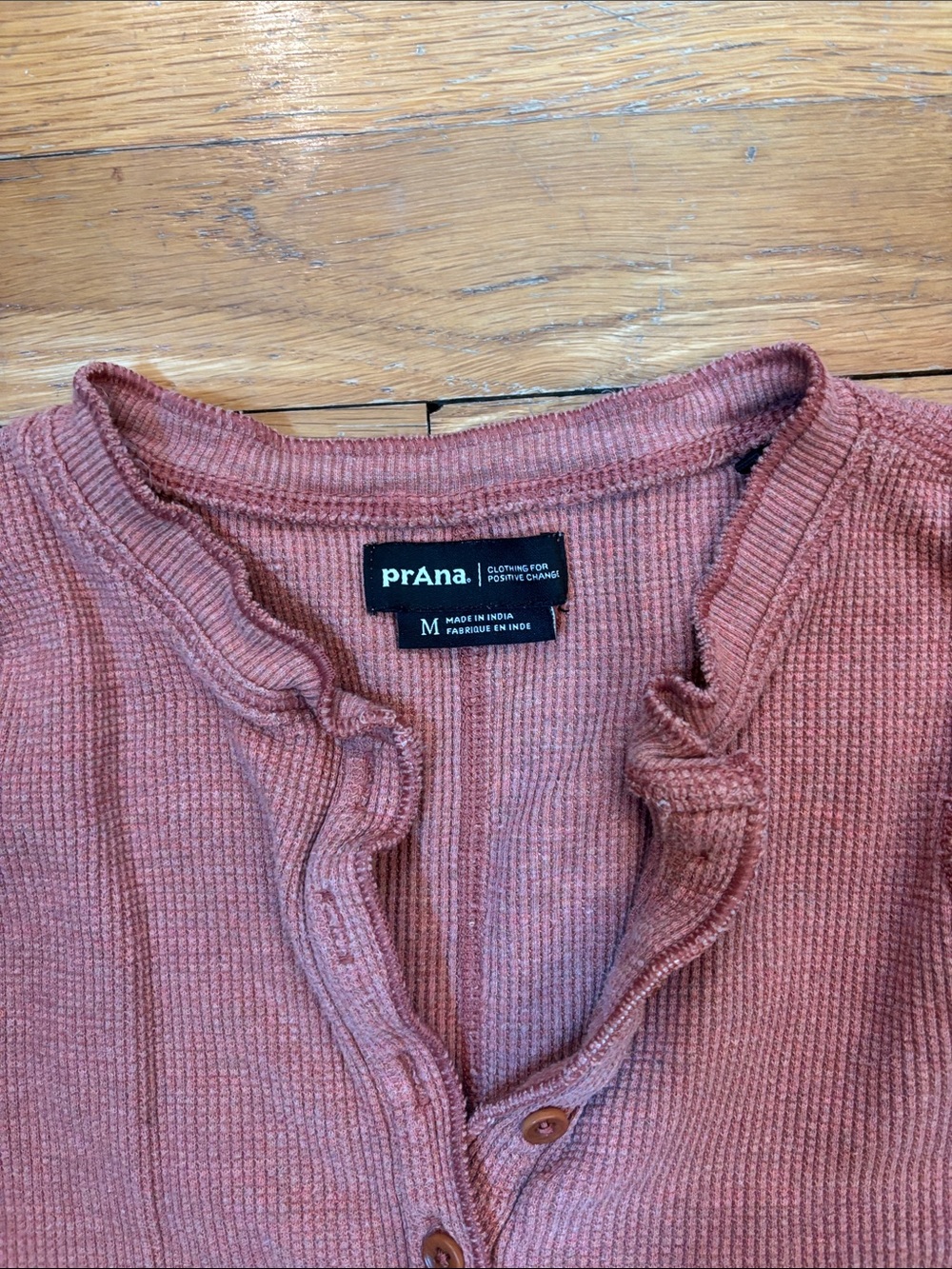 Prana Touchstone Henley - Picture 2 of 10